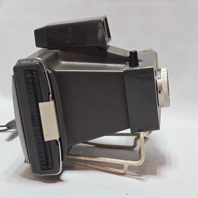 Vintage Polaroid Square Shooter land camera with distance finder and focused Flash in original box with contents and new sealed film.