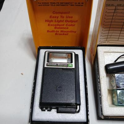 New old stock Kodak Instamatic camera 104 with Kodak Ektron electronic flash unit - Leather case