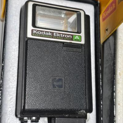 New old stock Kodak Instamatic camera 104 with Kodak Ektron electronic flash unit - Leather case