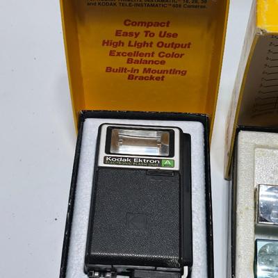 New old stock Kodak Instamatic camera 104 with Kodak Ektron electronic flash unit - Leather case