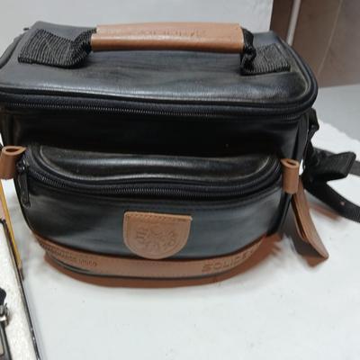 New old stock Kodak Instamatic camera 104 with Kodak Ektron electronic flash unit - Leather case