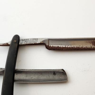 Lot of Vintage Straight Razors & Kriss Kross Stropper , Kobar Copper King Blue Steel, George Wostenholm,Eisemann's ,