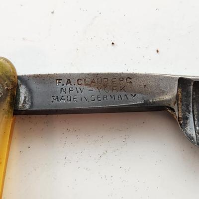 Lot of Vintage Straight Razors & Kriss Kross Stropper , Kobar Copper King Blue Steel, George Wostenholm,Eisemann's ,