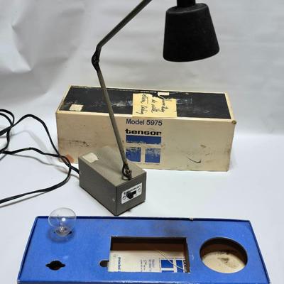 Vintage Working Lights - GE LOTT-A-LITE Movie lighting & Rare Tenson model 5975 Vintage swing arm miniature lamp