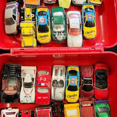 Sale Photo Thumbnail #143: Huge Vintage Hot Wheel Cars the movie & much more. Will receive the carrying cases as well as all other items pictured as is.