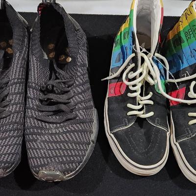Sale Photo Thumbnail #243: Huge Shoe Basketball Retro Lot Adidas Nike Vans & others

Shoe sizes are within pictures.
Will receive all items pictured as is.
