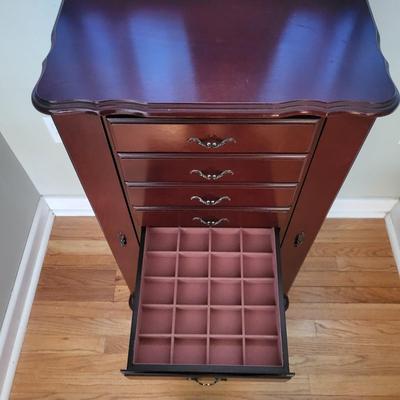 Sale Photo Thumbnail #496