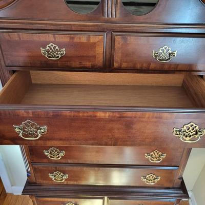 LOT 31: Vintage 9-Drawer Chippendale Style High Chest Dresser