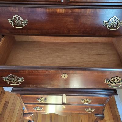 LOT 31: Vintage 9-Drawer Chippendale Style High Chest Dresser