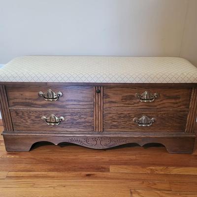 LOT 34: Vintage Lane Cushion-Top Cedar Wood Hope Chest