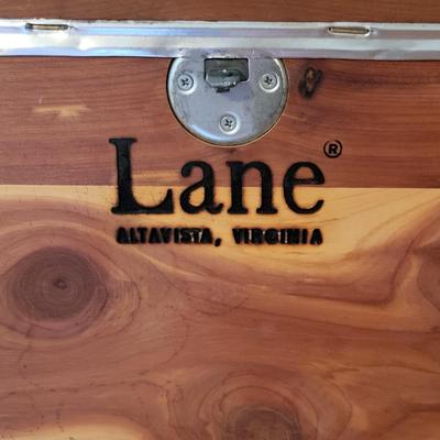 LOT 34: Vintage Lane Cushion-Top Cedar Wood Hope Chest