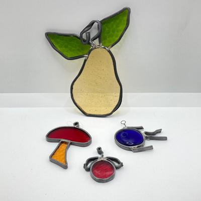LOT 80: Sweet Collection of Stained Glass / Sun Catchers