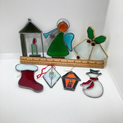 LOT 81: Holiday Themed Stained Glass / Sun Catchers