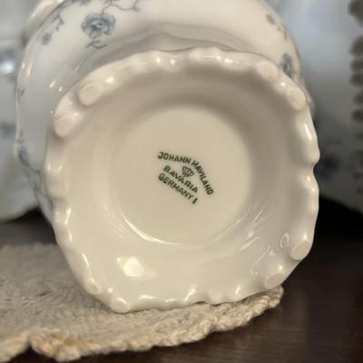 LOT 82: Vintage Johann Haviland Bavaria, Germany China "Blue Garland" & Crystal Stemware