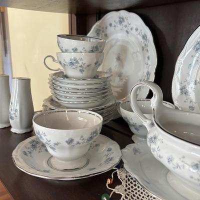 LOT 82: Vintage Johann Haviland Bavaria, Germany China "Blue Garland" & Crystal Stemware