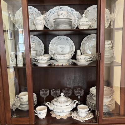 LOT 82: Vintage Johann Haviland Bavaria, Germany China "Blue Garland" & Crystal Stemware