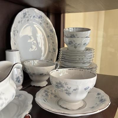 LOT 82: Vintage Johann Haviland Bavaria, Germany China "Blue Garland" & Crystal Stemware