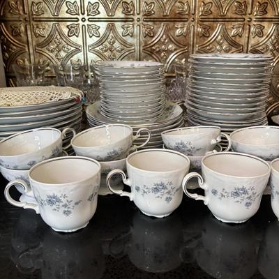 LOT 82: Vintage Johann Haviland Bavaria, Germany China "Blue Garland" & Crystal Stemware
