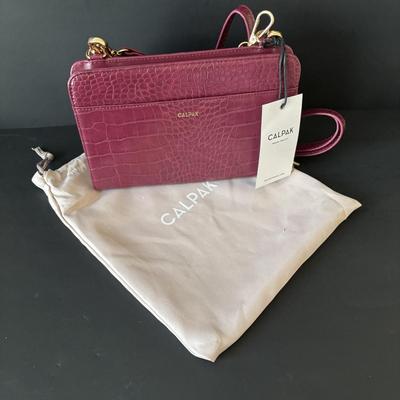 LOT 88: Cal Pak Traveling Wallet New w/Tags
