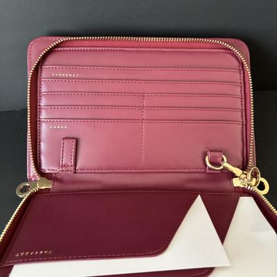 LOT 88: Cal Pak Traveling Wallet New w/Tags