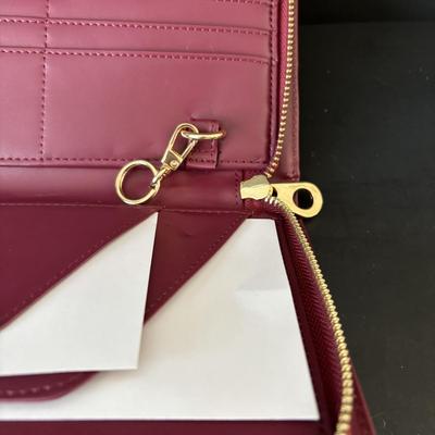 LOT 88: Cal Pak Traveling Wallet New w/Tags