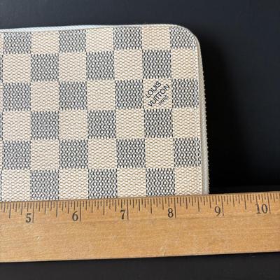 LOT 89: Louie Vuitton Damier Azur Zippy Organizer Long Wallet