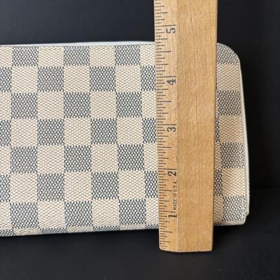 LOT 89: Louie Vuitton Damier Azur Zippy Organizer Long Wallet
