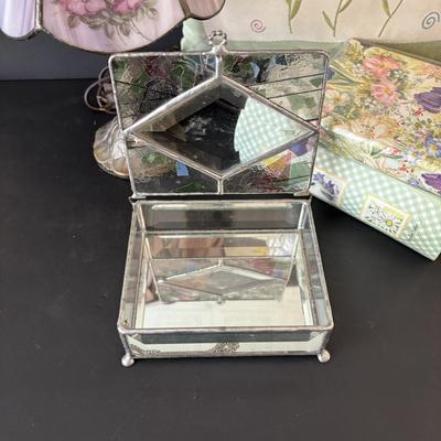 LOT 94: Accent Lamp w/Stained Glass Shade, Stained Glass Trinket Box and More
