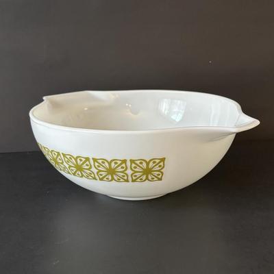 LOT 98: Vintage Pyrex Cinderella Nesting Bowls: Autumn Floral Verde