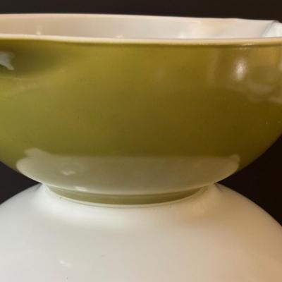 LOT 98: Vintage Pyrex Cinderella Nesting Bowls: Autumn Floral Verde