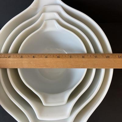 LOT 98: Vintage Pyrex Cinderella Nesting Bowls: Autumn Floral Verde
