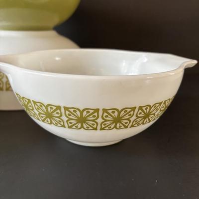 LOT 98: Vintage Pyrex Cinderella Nesting Bowls: Autumn Floral Verde