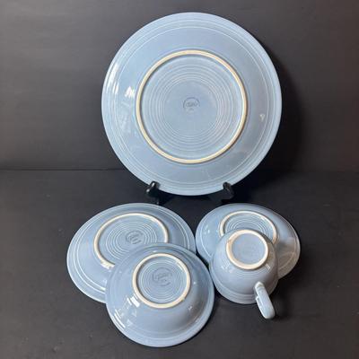 LOT 103: Collection Green Pink Blue Aqua of Fiesta Ware: 21pcs
