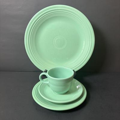 LOT 104: Collection Green Pink Yellow Orange of Fiesta Ware: 20pcs
