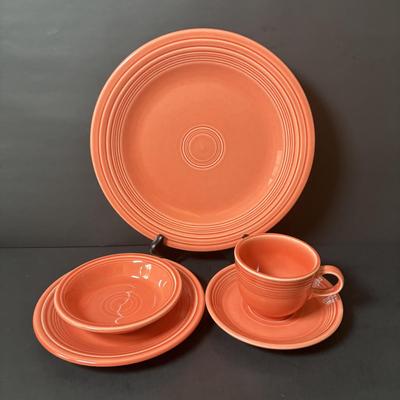 LOT 104: Collection Green Pink Yellow Orange of Fiesta Ware: 20pcs
