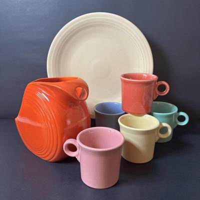 LOT 107: Collection Yellow Orange Blue Green Pink of Fiesta Ware: 7pcs