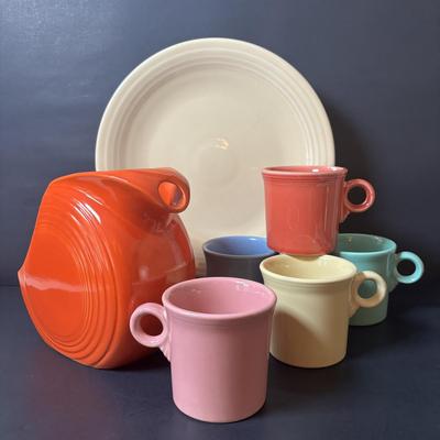 LOT 107: Collection Yellow Orange Blue Green Pink of Fiesta Ware: 7pcs