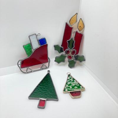 LOT 111: Christmas / Holiday Themed Stained Glass / Sun Catchers
