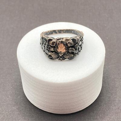 LOT 115: Pair of Sterling Silver Rings - Sizes 10 and 12
