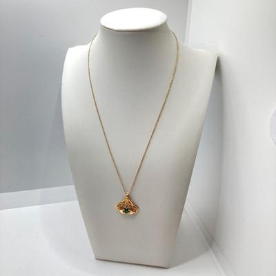 LOT 123: Gold Claddagh Celtic / Green Gemstone Pendant Necklace - 9 ct / 375, TW 4.42 gtw, 20"