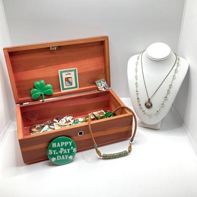 LOT 125: Vintage Wooden Box with Irish Themed Jewelry, Pins, Souvenirs, Memorabilia and More