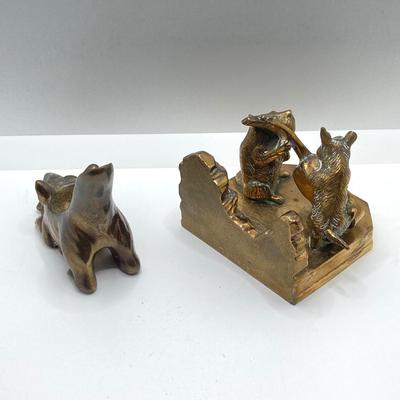 LOT 131: Vintage Collection - Dog Brass Book Ends, Pipe Holder, Playboy Ashtray and Necklace, Robeson Pocket Knife, Sheffield Crumb Tray...