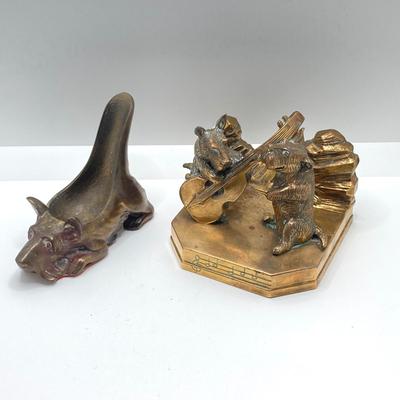 LOT 131: Vintage Collection - Dog Brass Book Ends, Pipe Holder, Playboy Ashtray and Necklace, Robeson Pocket Knife, Sheffield Crumb Tray...