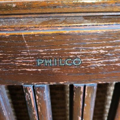 LOT 142: Antique Wooden Floor Standing Philco Console Radio-Phonograph