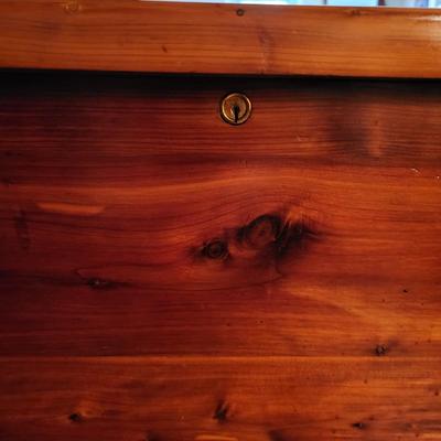 LOT 146: Vintage Federal Equipment Co. Red Cedar Wooden Storage Chest