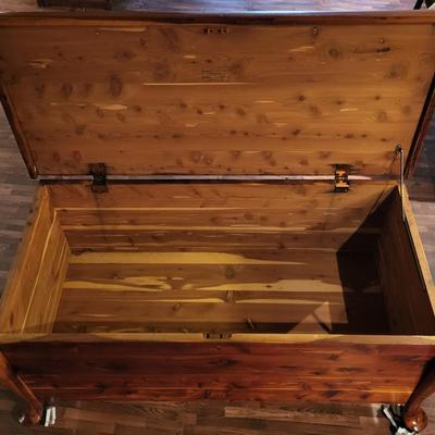 LOT 146: Vintage Federal Equipment Co. Red Cedar Wooden Storage Chest