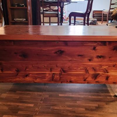 LOT 146: Vintage Federal Equipment Co. Red Cedar Wooden Storage Chest
