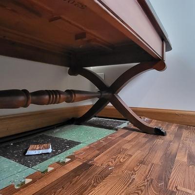 LOT 147: Vintage Mahogany Dual End Drop-Leaf Coffee Table with Cover