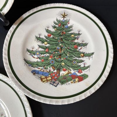 LOT 154: Vintage Bertson House New York Christmas Tree Plates 8” Set of 4, Lenox "Winter Greetings" Votive Candle Holders:...
