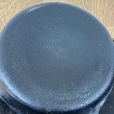 LOT 161: Cast Iron Collection: Wagner & Lodge